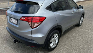 2018 Honda hrv vti automatic easy finance 4.jpg